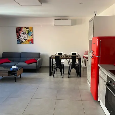 Apartment Climatise Quartier Cobas